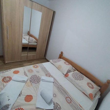 Iva Apartmani Яйце Экстерьер фото